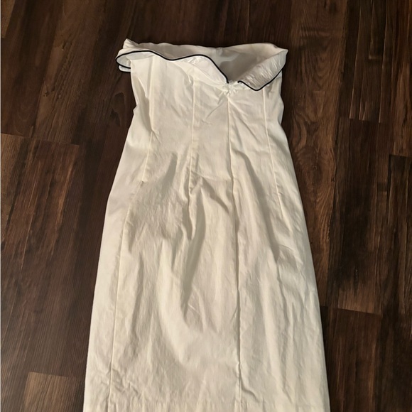 white strapless dress - Picture 2 of 3